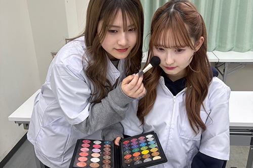 体験入学 | 東京の美容学校で美容師のプロを目指す｜マリールイズ美容専門学校