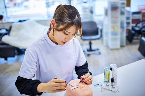学校説明会 | 東京の美容学校で美容師のプロを目指す｜マリールイズ美容専門学校